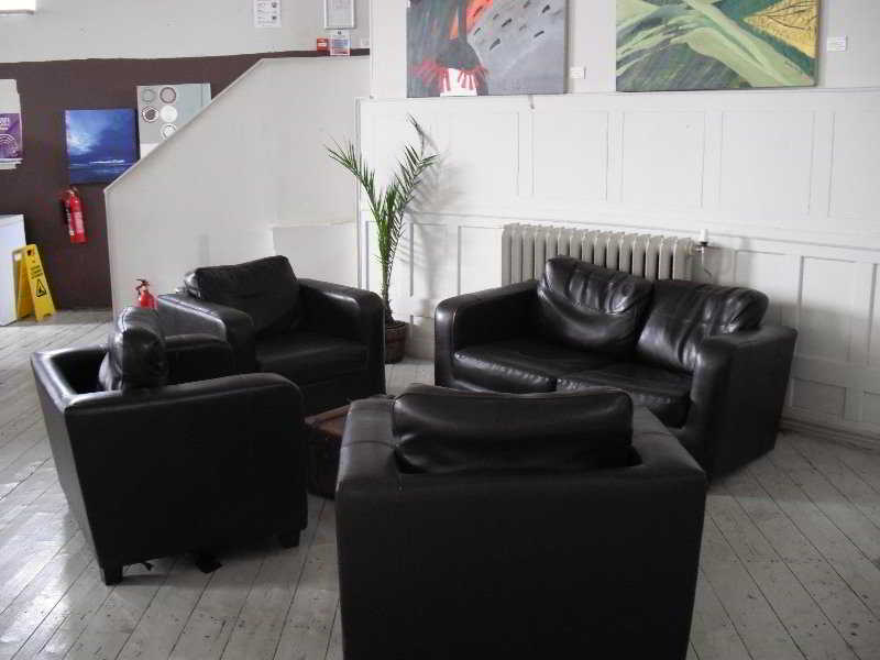 Art Roch Hostel เอดินบะระ ภายนอก รูปภาพ